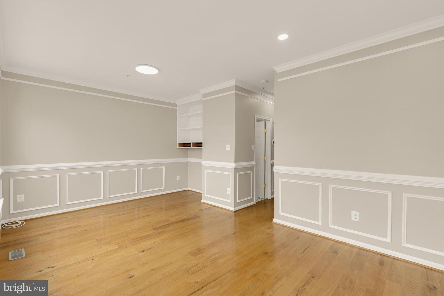 5748 Goldfinch Court photo 38