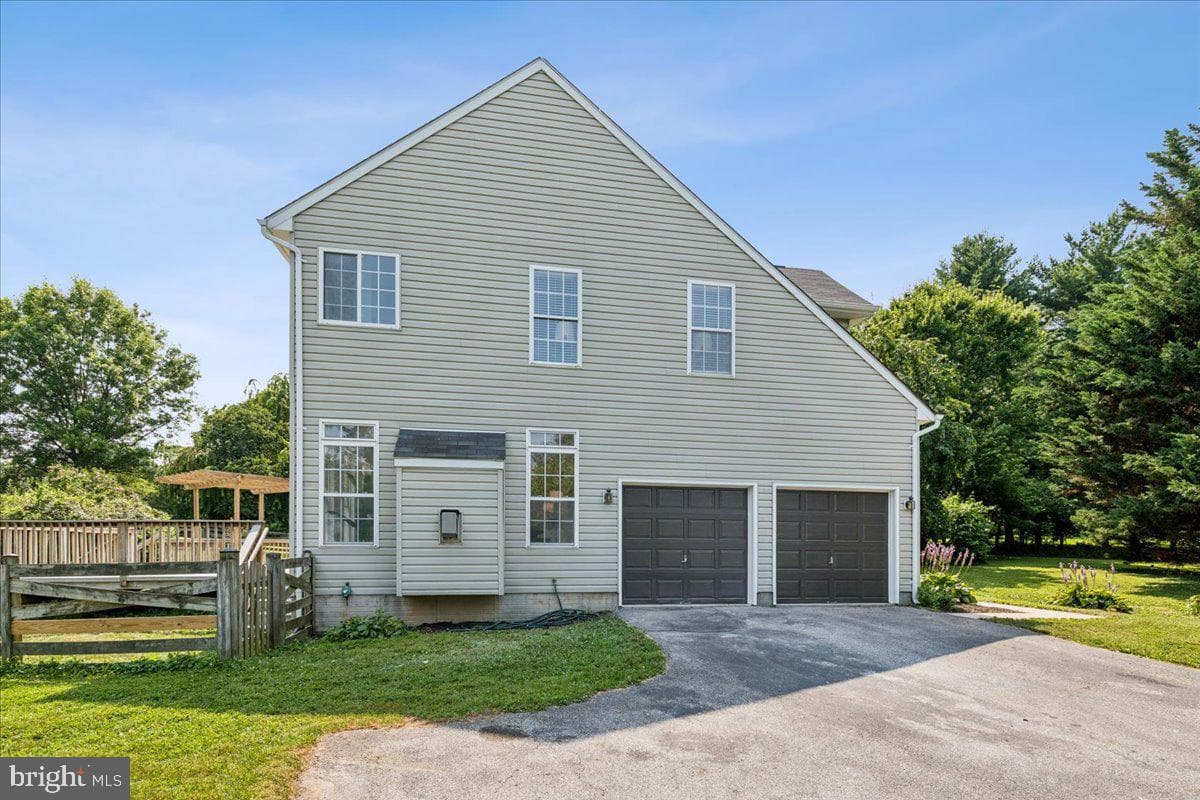 17260 Old Frederick Road photo 87