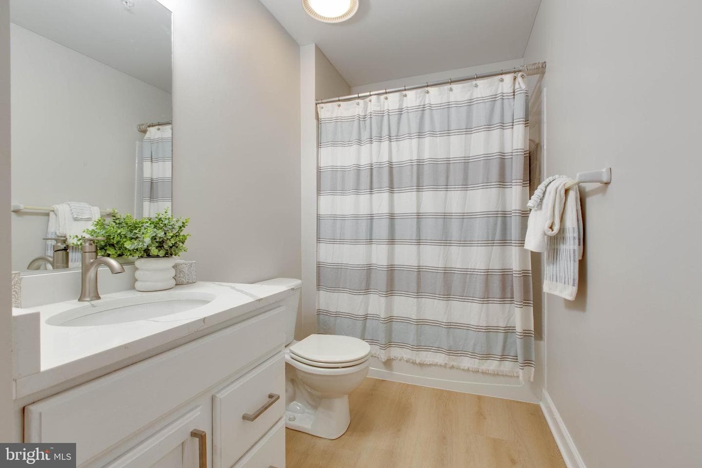 10806 Wadsworth Road photo 41