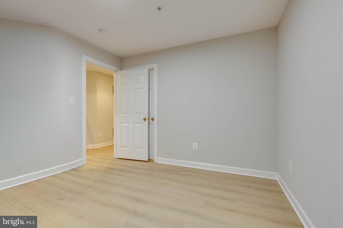 10806 Wadsworth Road photo 44