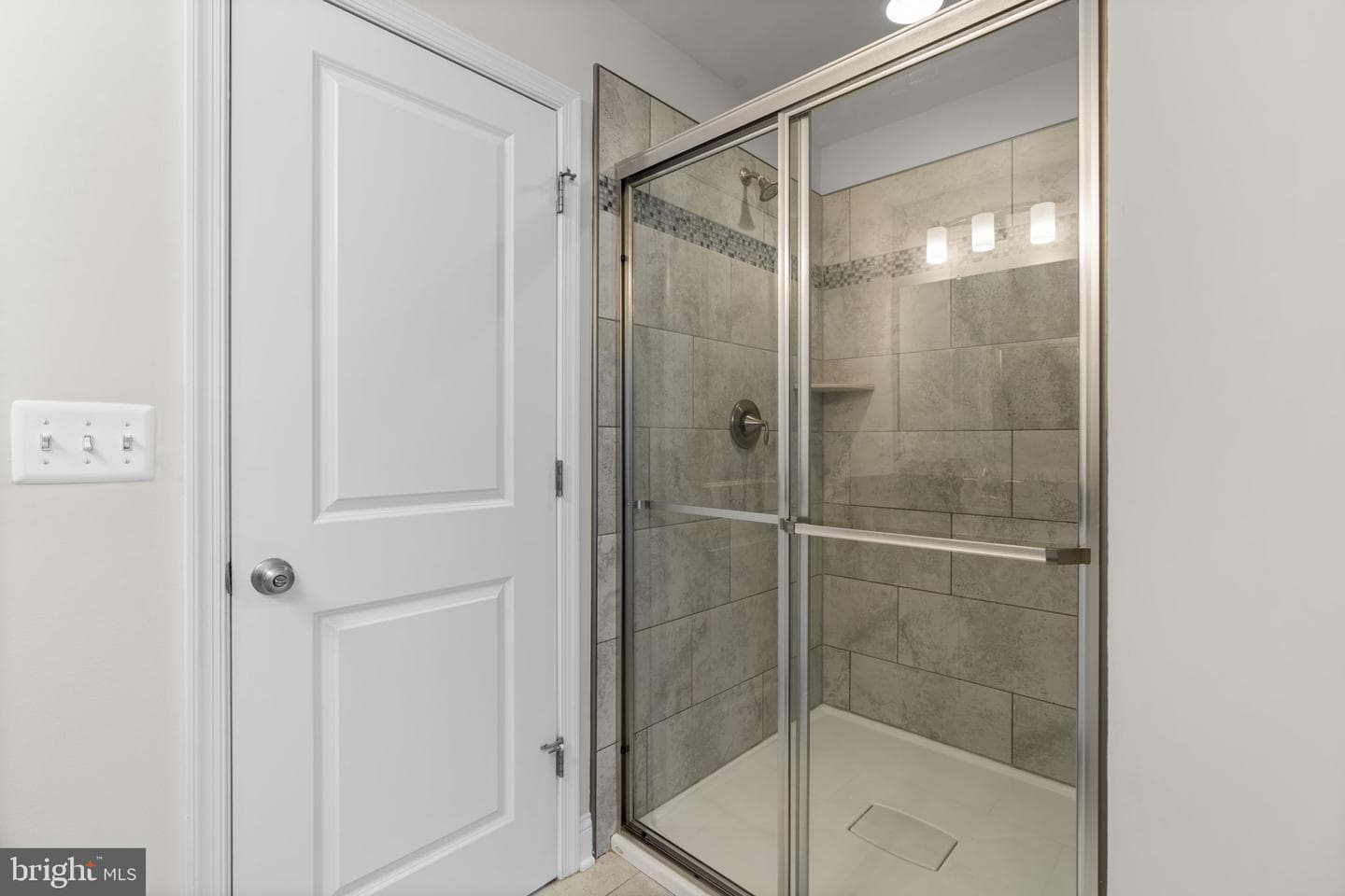 7024 Rackham Way photo 22