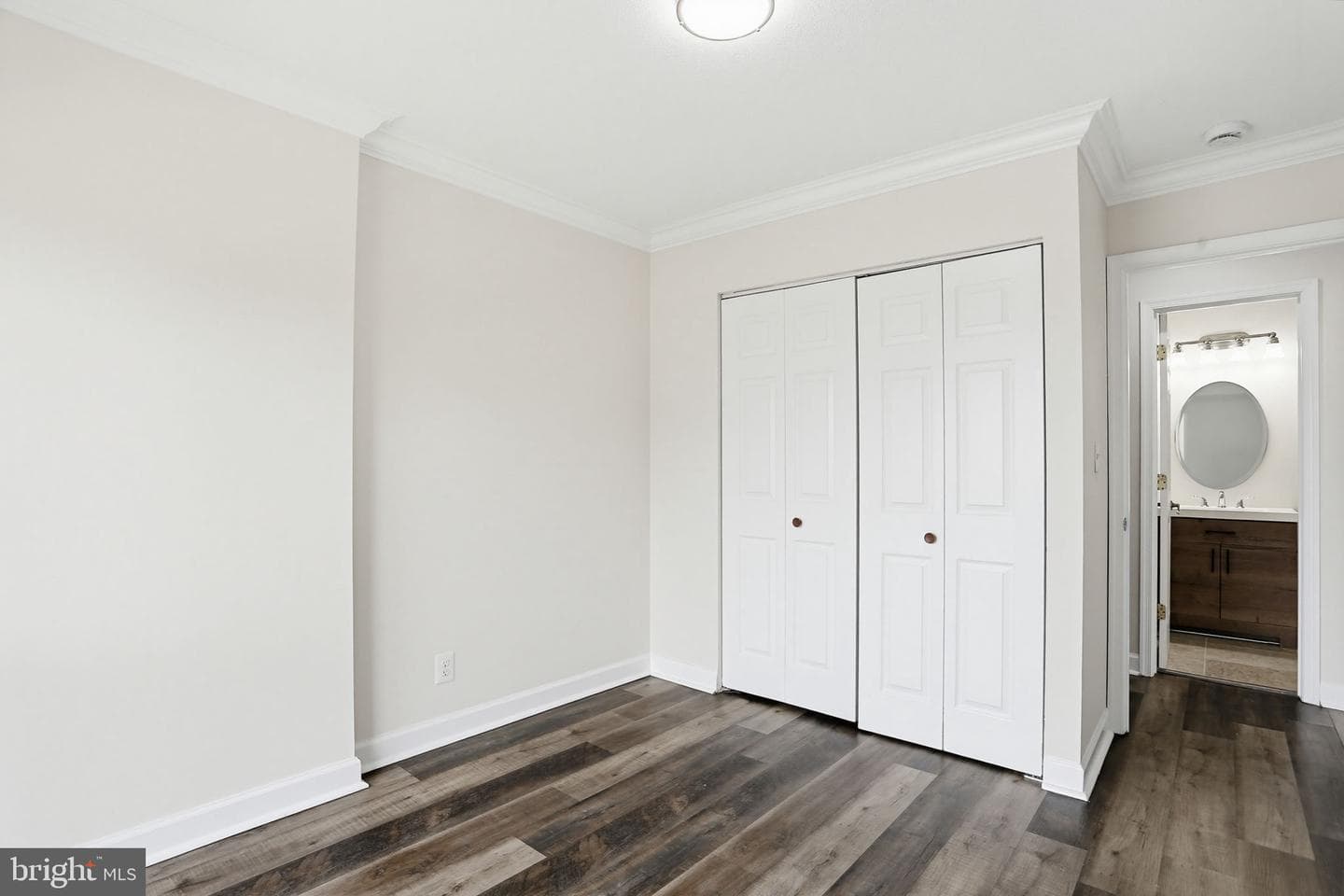 6081 Majors Lane #12 photo 31