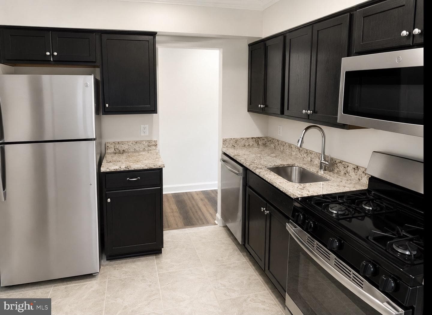 6081 Majors Lane #12 photo 5