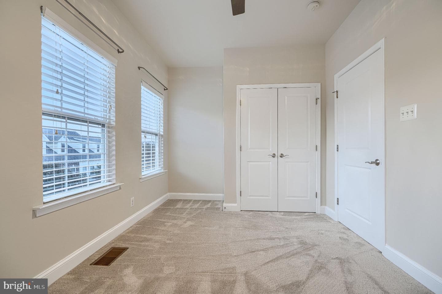 5715 Rosanna Place photo 39