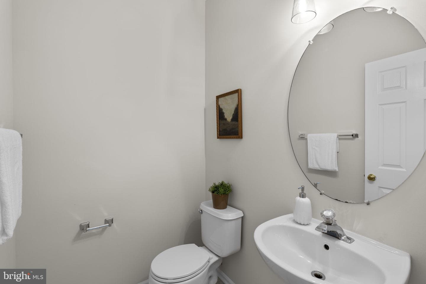 8787 Stonehouse Drive photo 18