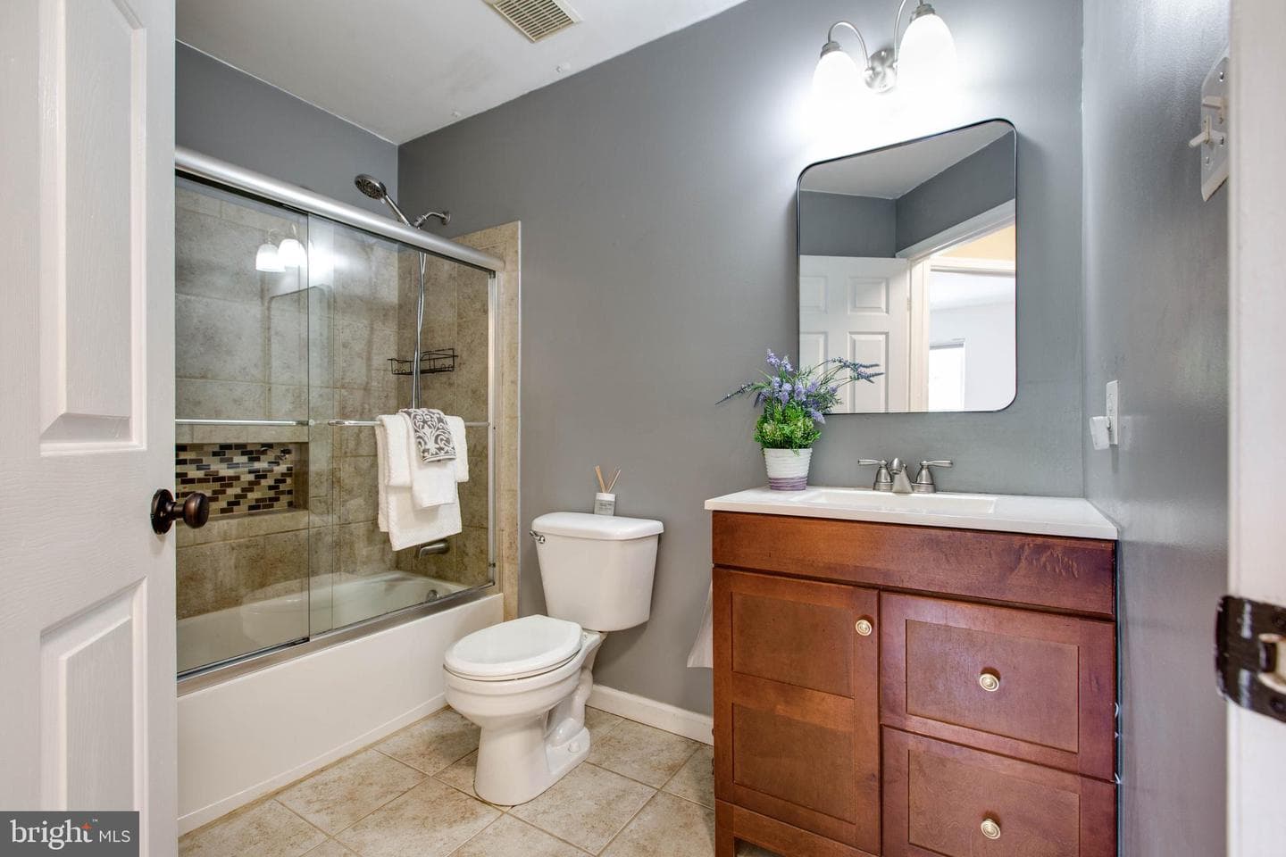 10700 Croydon Court photo 32