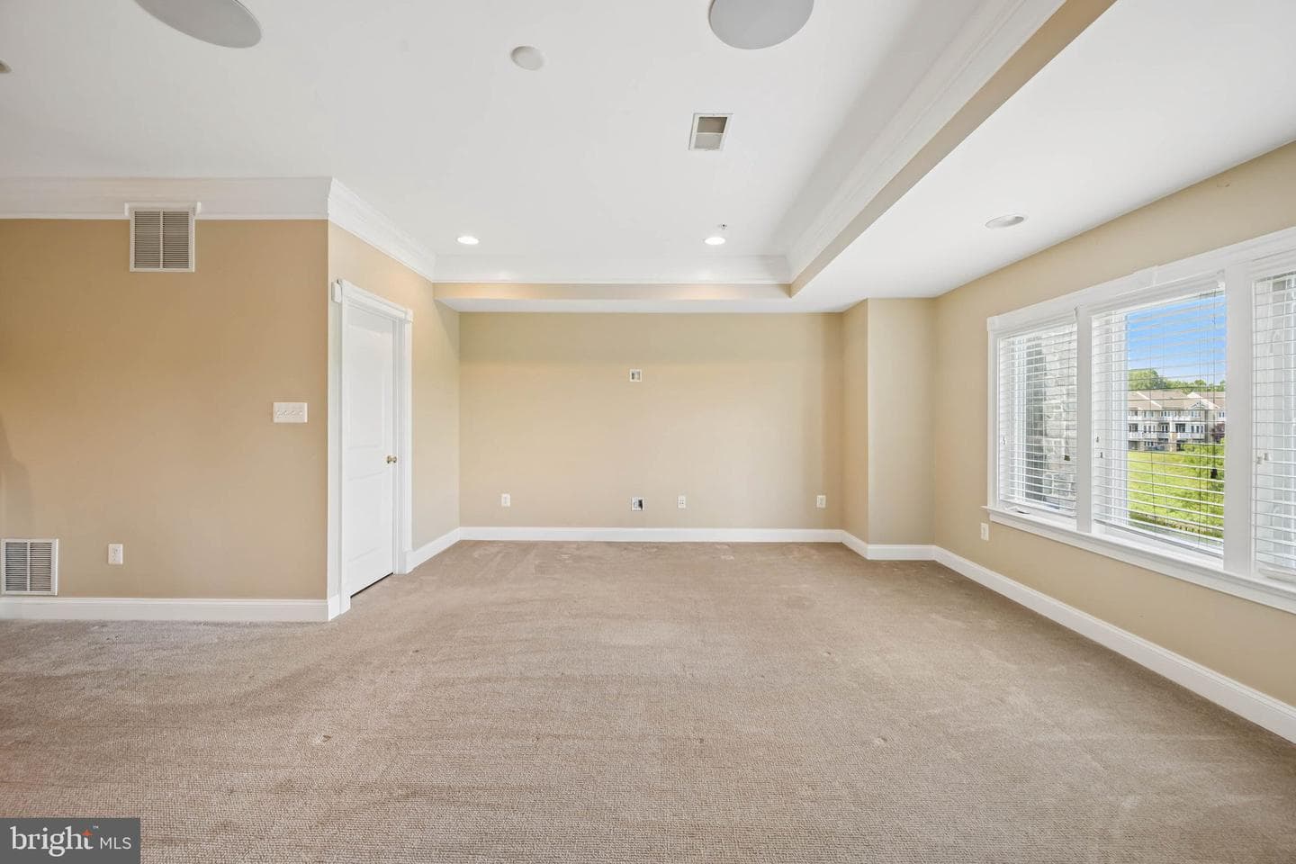8741 Lake Edge Drive photo 53