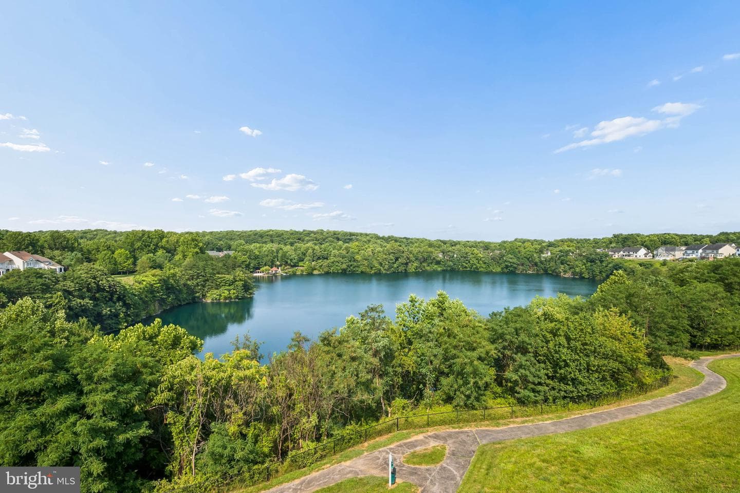 8741 Lake Edge Drive photo 6