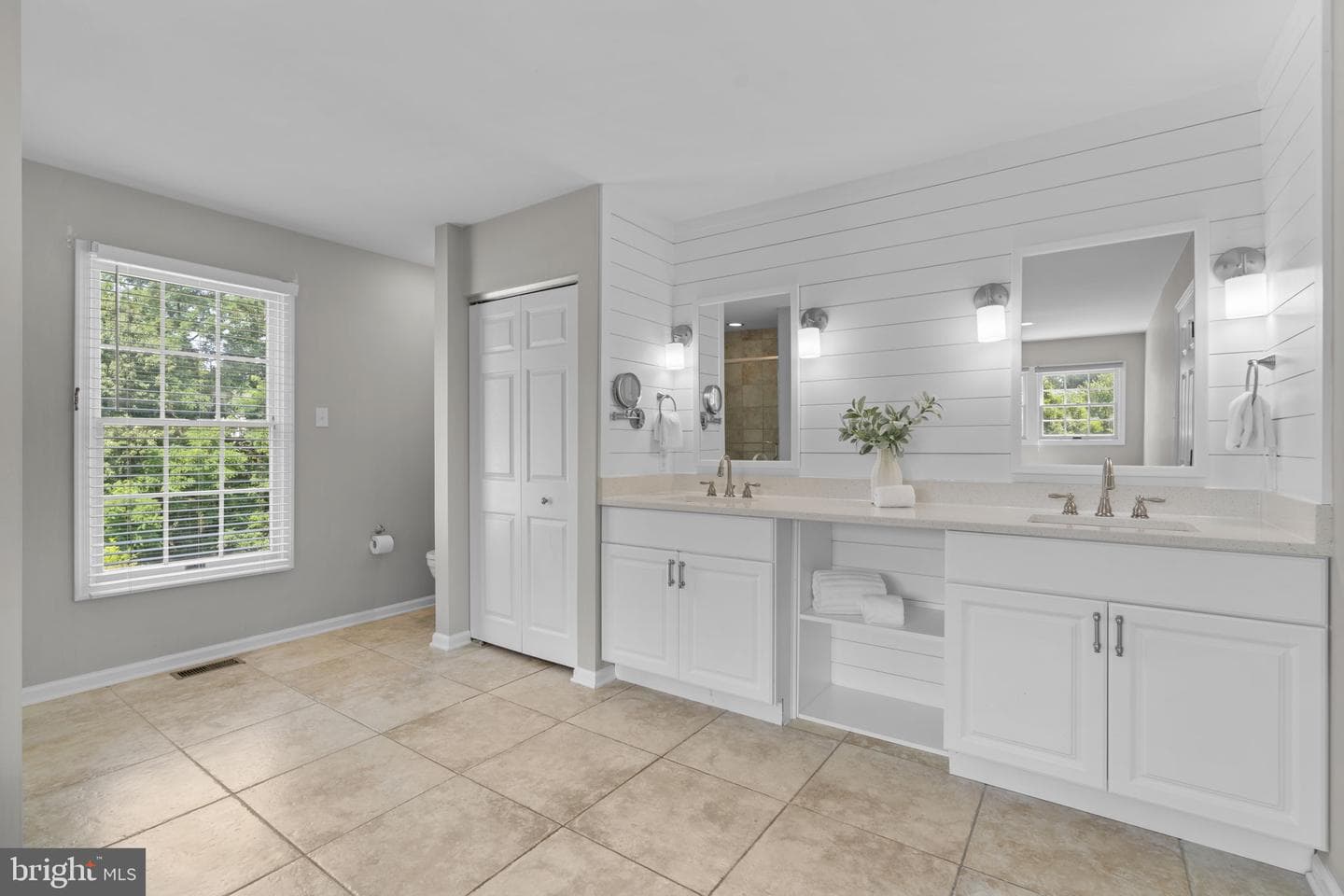 8308 Spring Breeze Court photo 32
