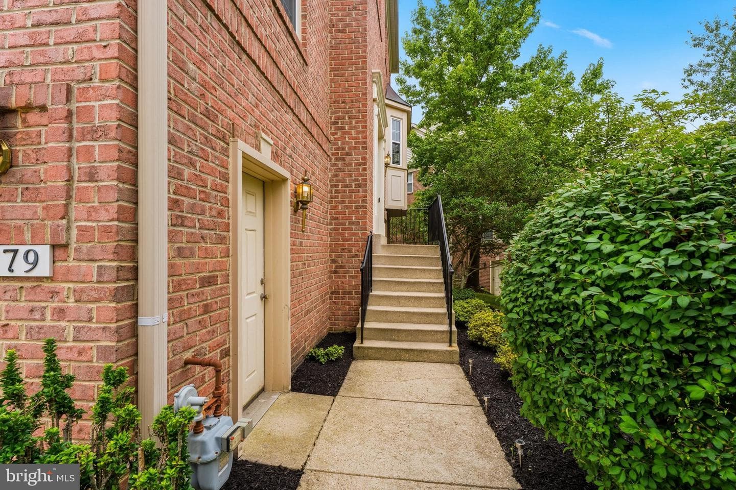 10779 Folkestone Way, Woodstock