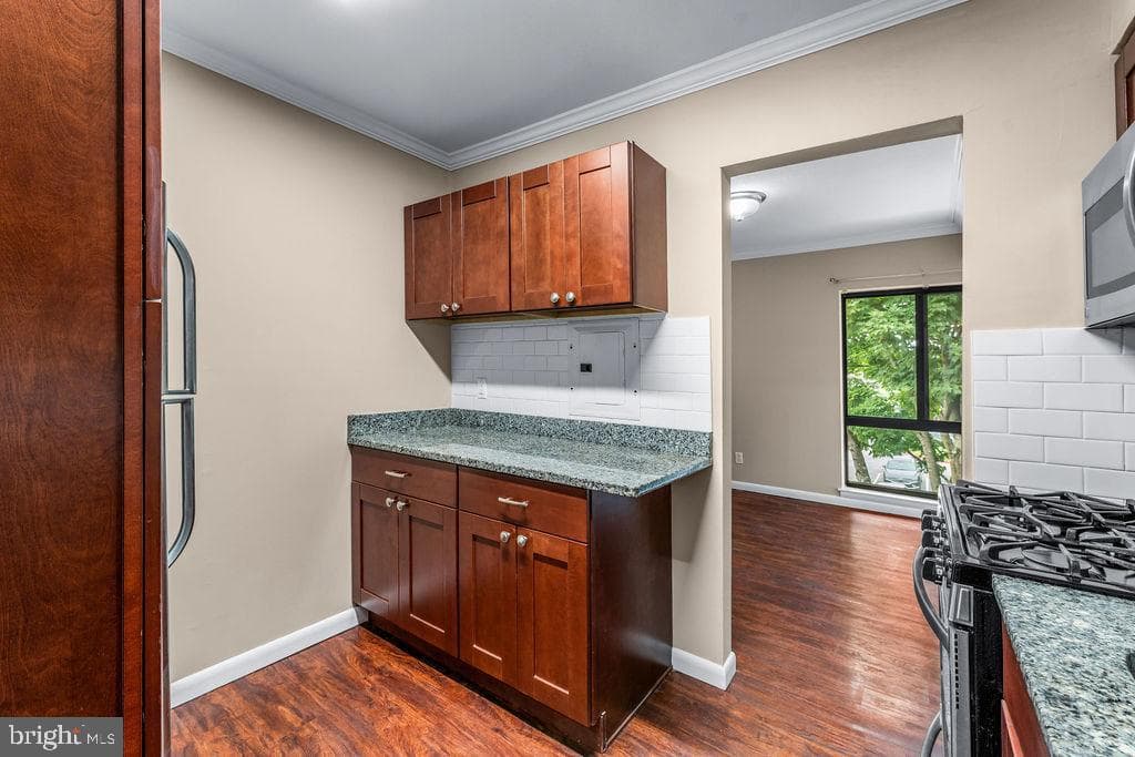 6099 Majors Lane #9 photo 7