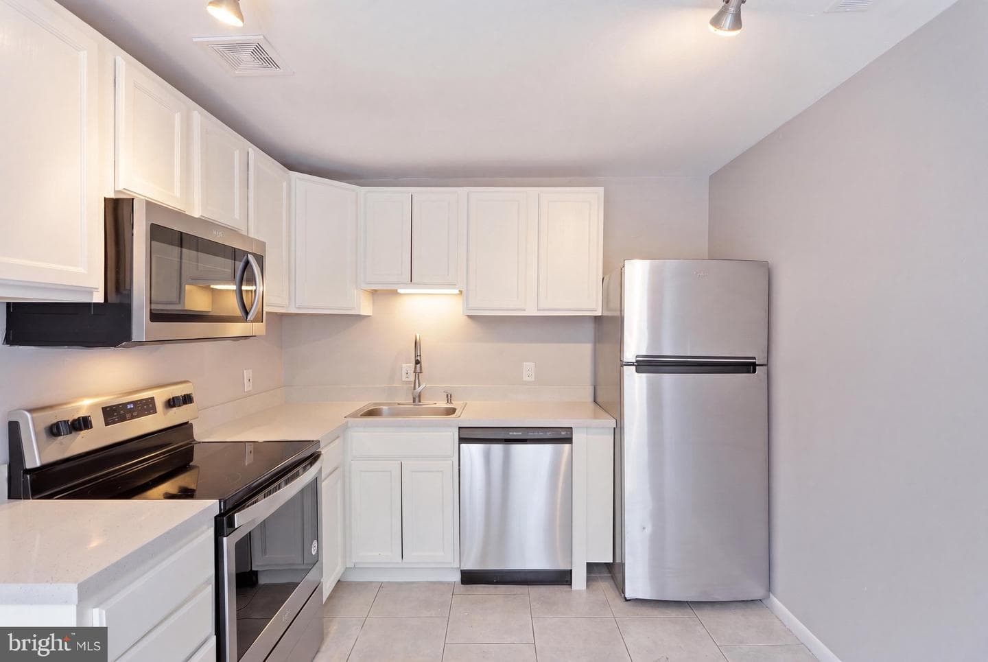 5538 Vantage Point Road photo 17