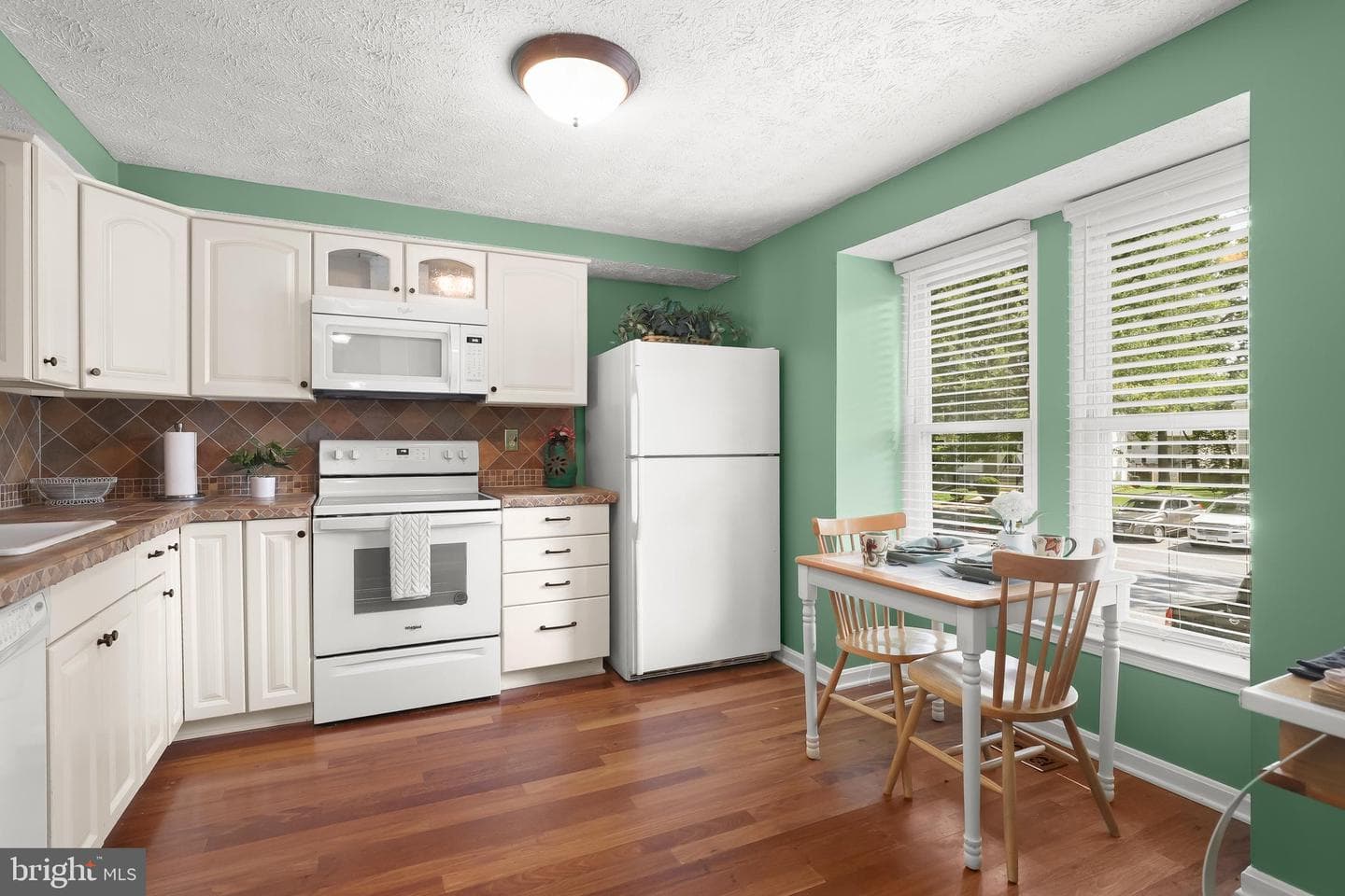 9422 Granite Hill Road photo 3