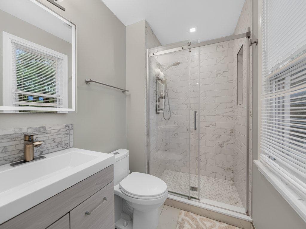 10124 Stansfield Road photo 24
