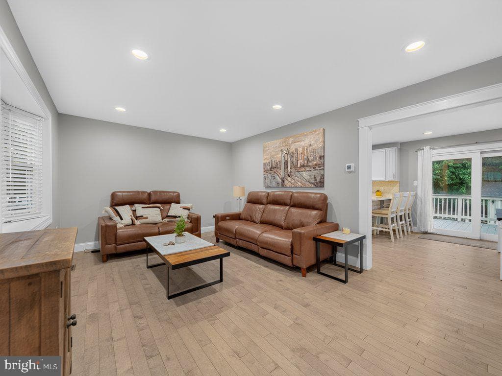 10124 Stansfield Road photo 9