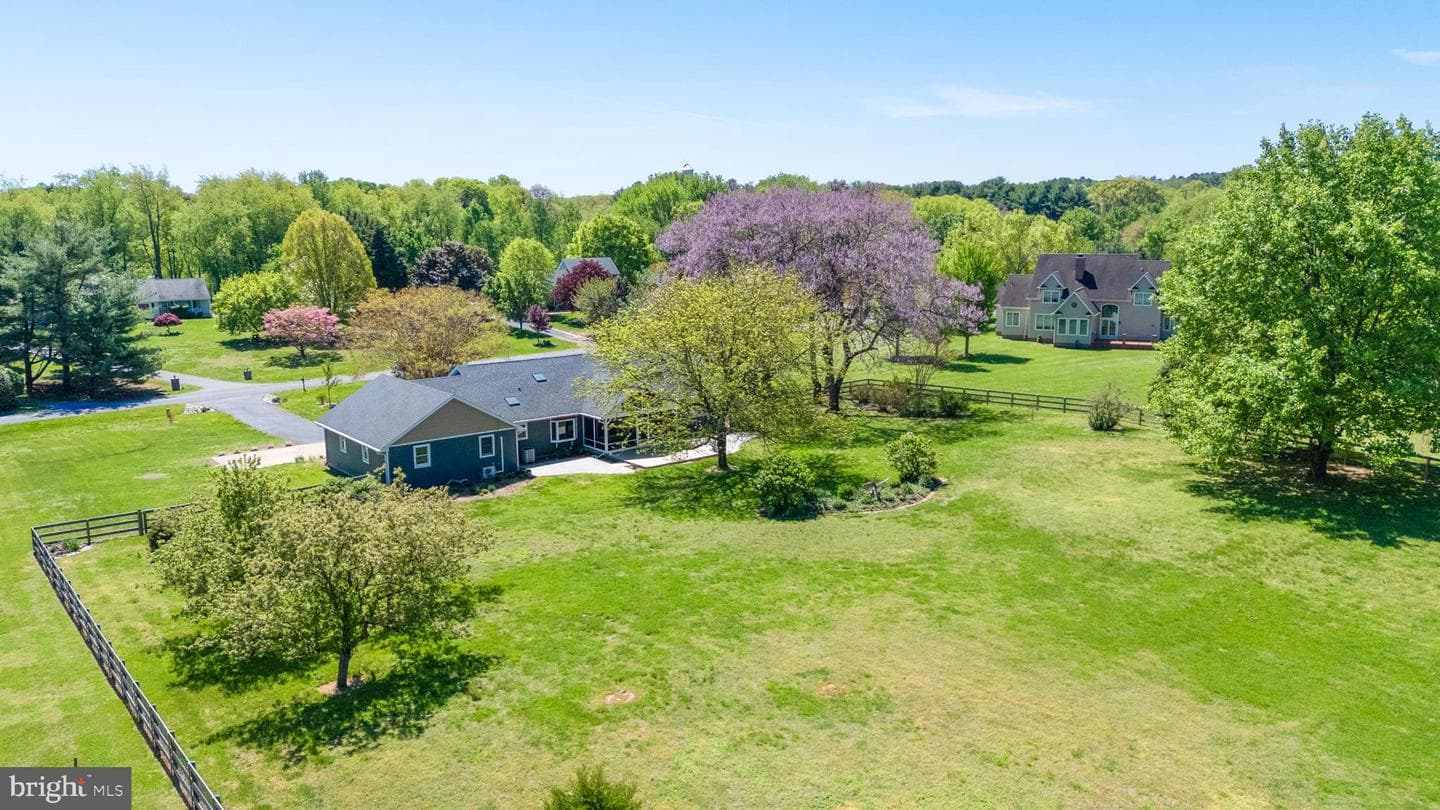 24204 Drayton Landing Drive photo 4