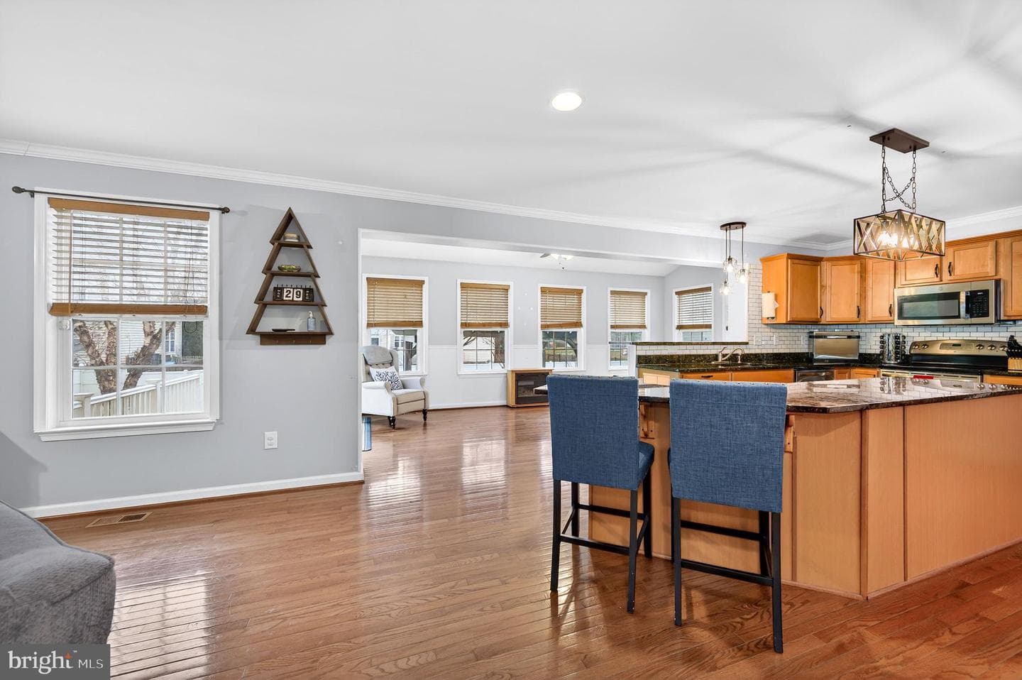 218 Camelot Drive photo 10