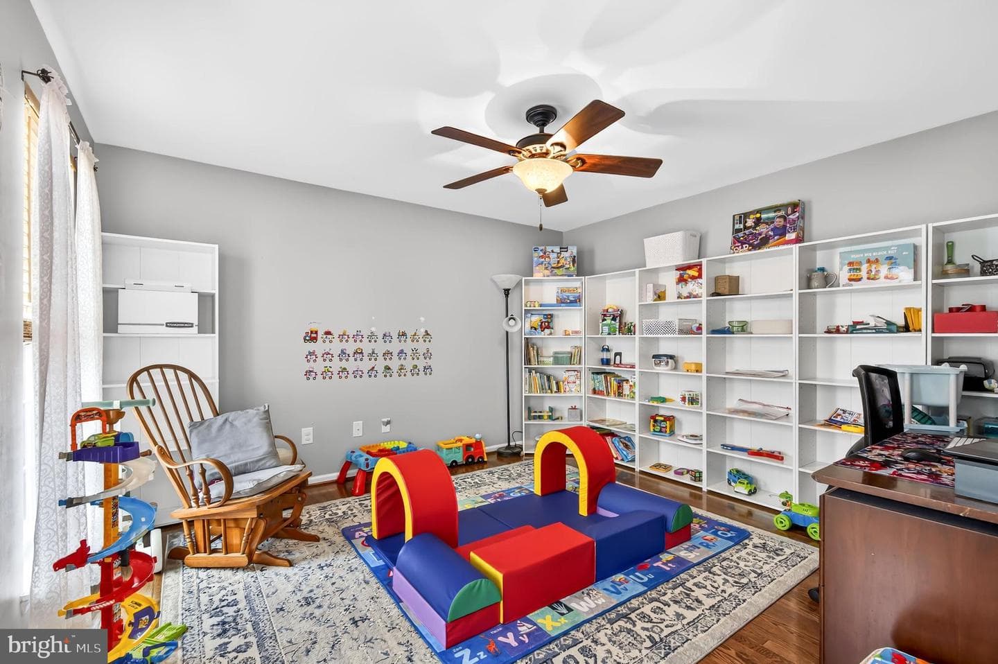 218 Camelot Drive photo 24