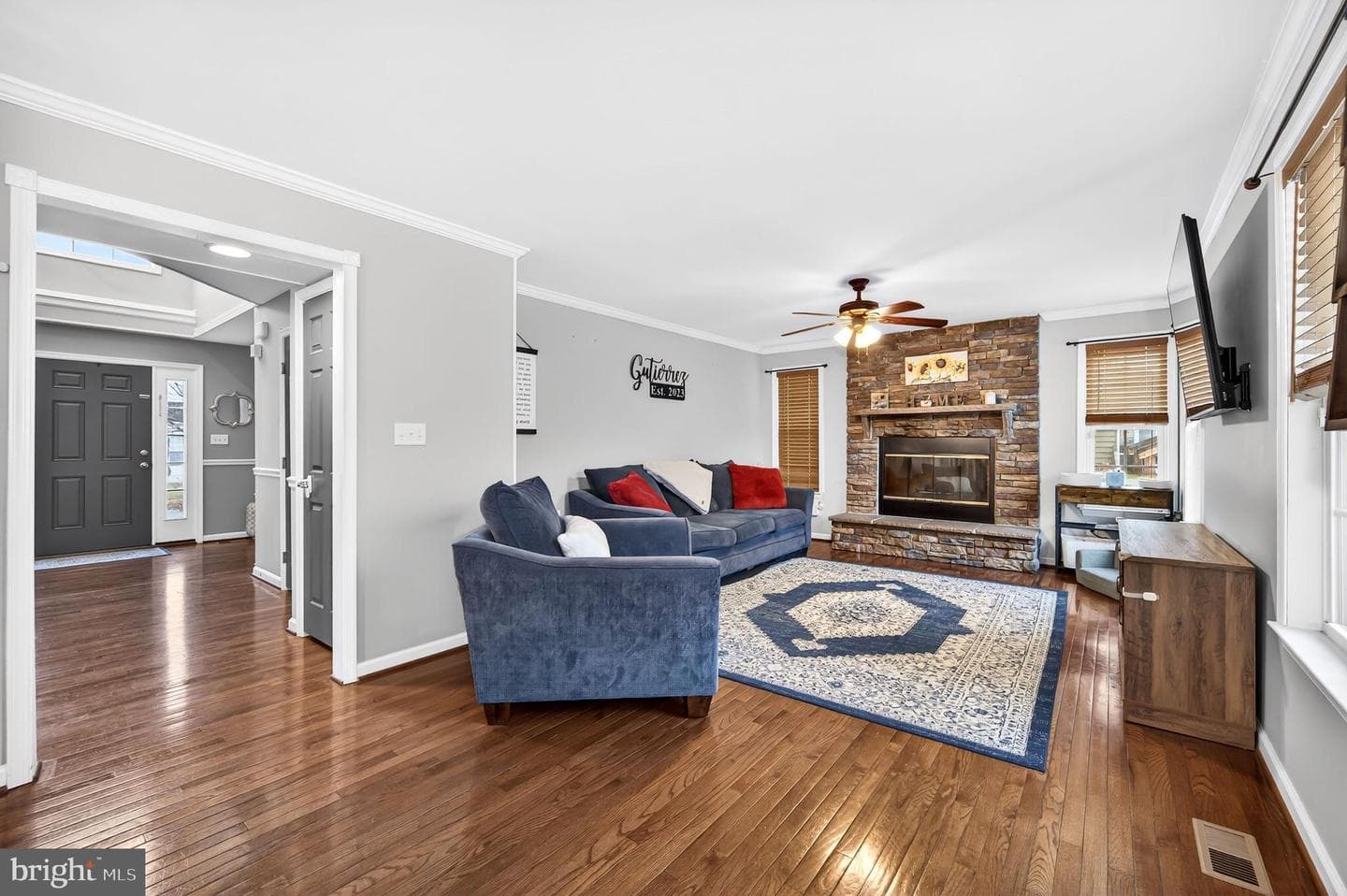 218 Camelot Drive photo 3