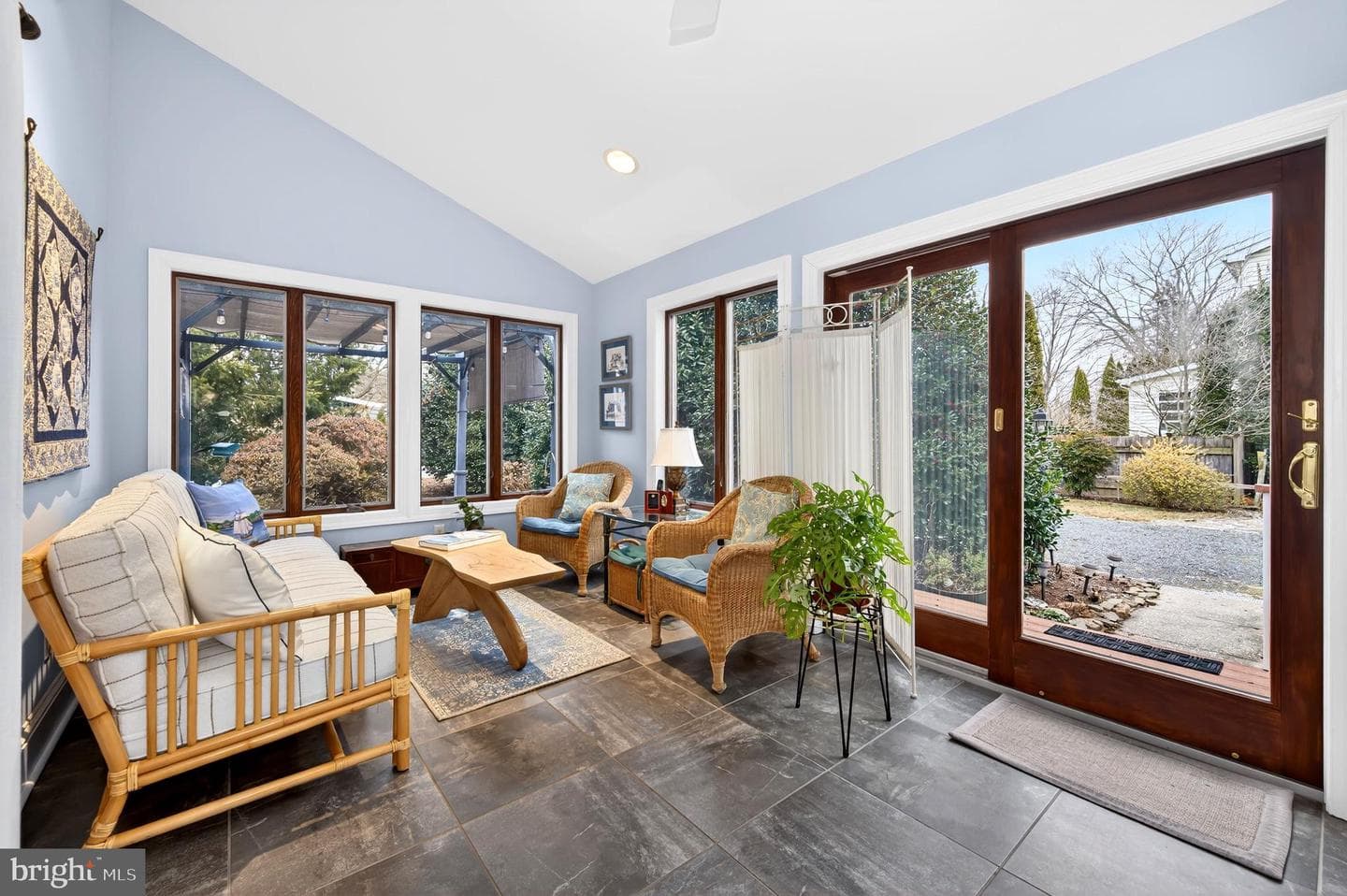 201 Greenwood Avenue photo 24