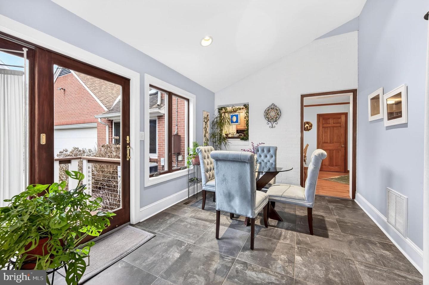 201 Greenwood Avenue photo 26