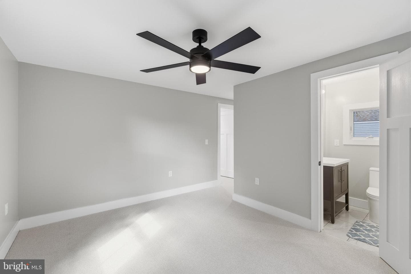 109 S College Avenue photo 11