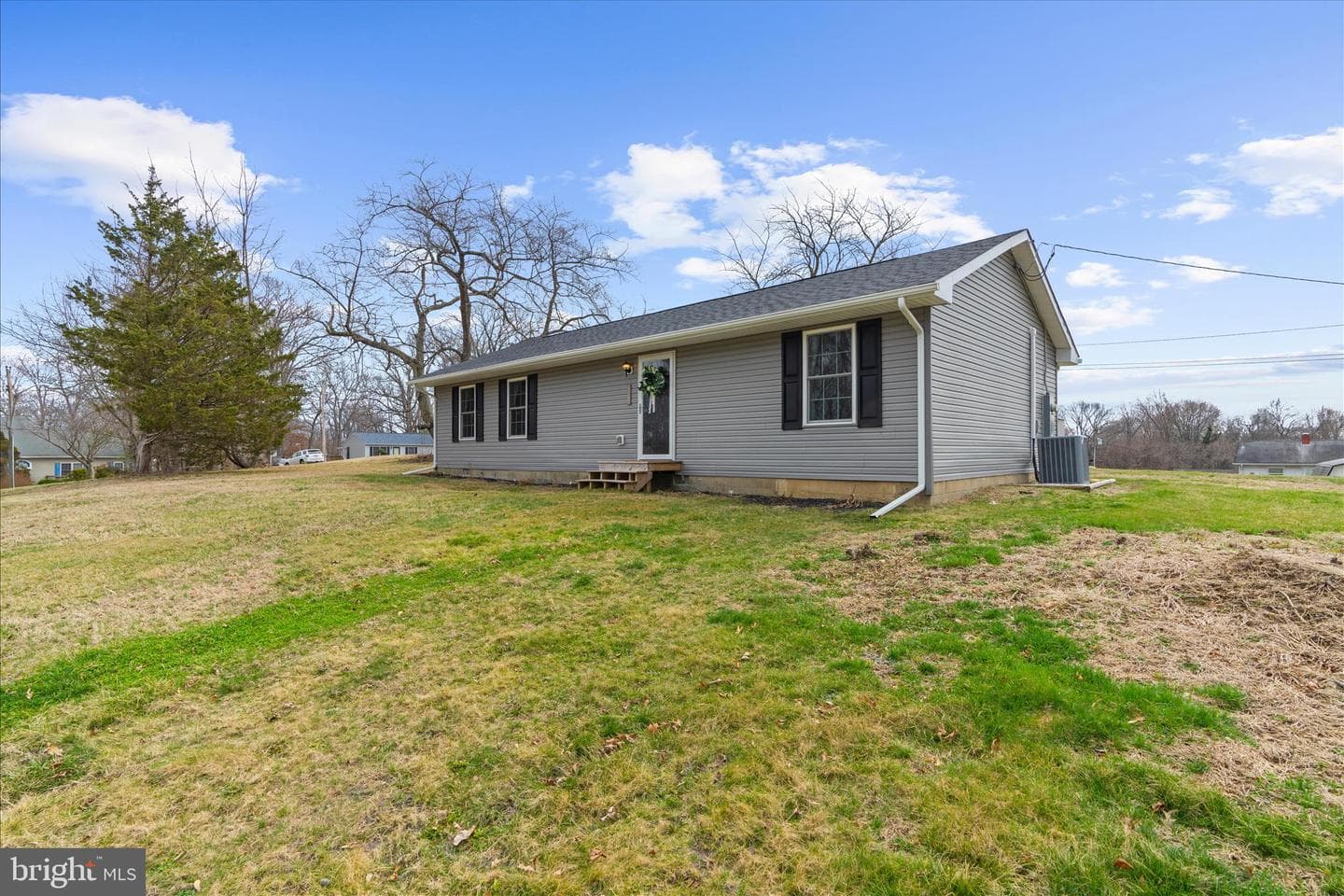 301 Lincoln Drive photo 5