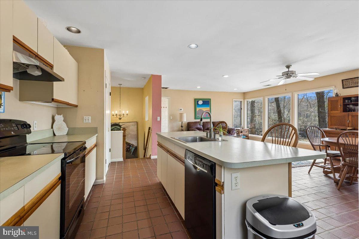 10087 John Carvill Road photo 16
