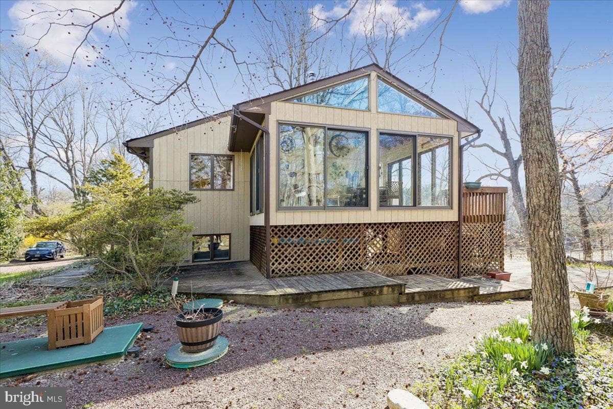 10087 John Carvill Road photo 5
