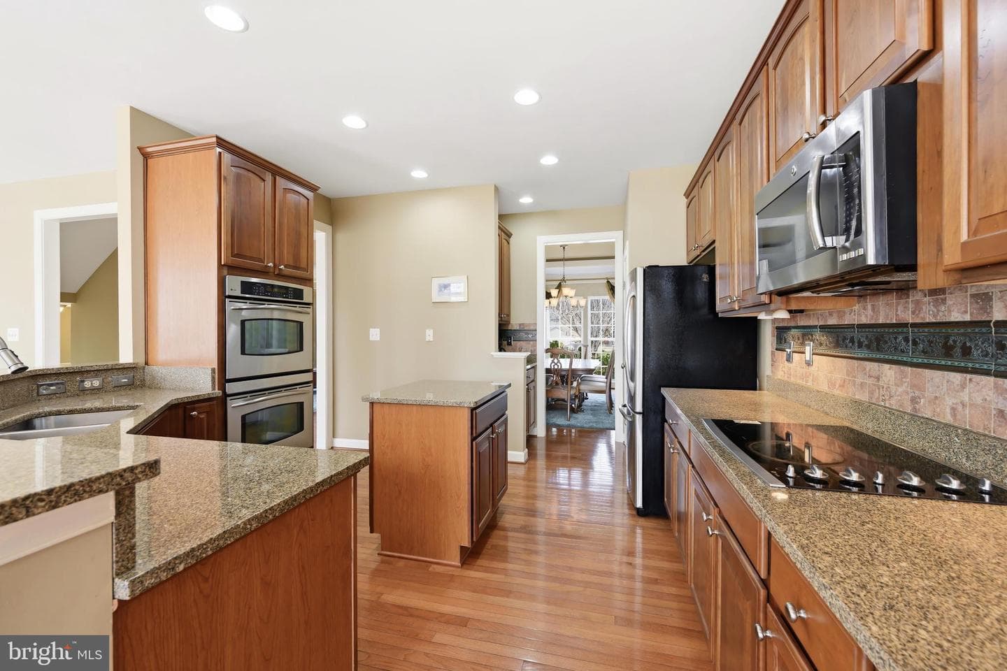 103 Sutton Way photo 24