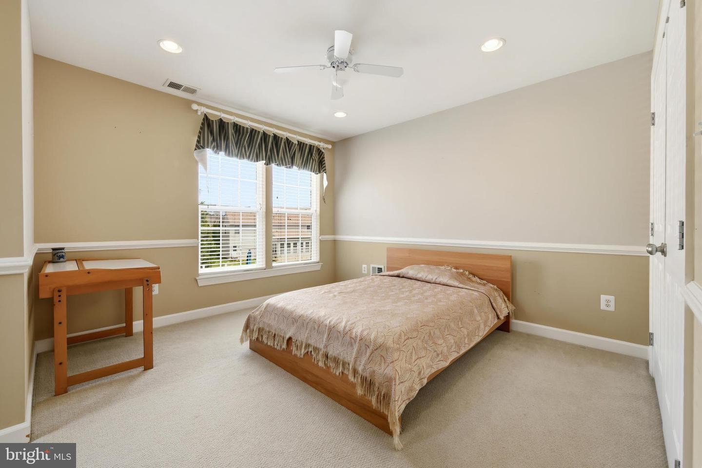 103 Sutton Way photo 42