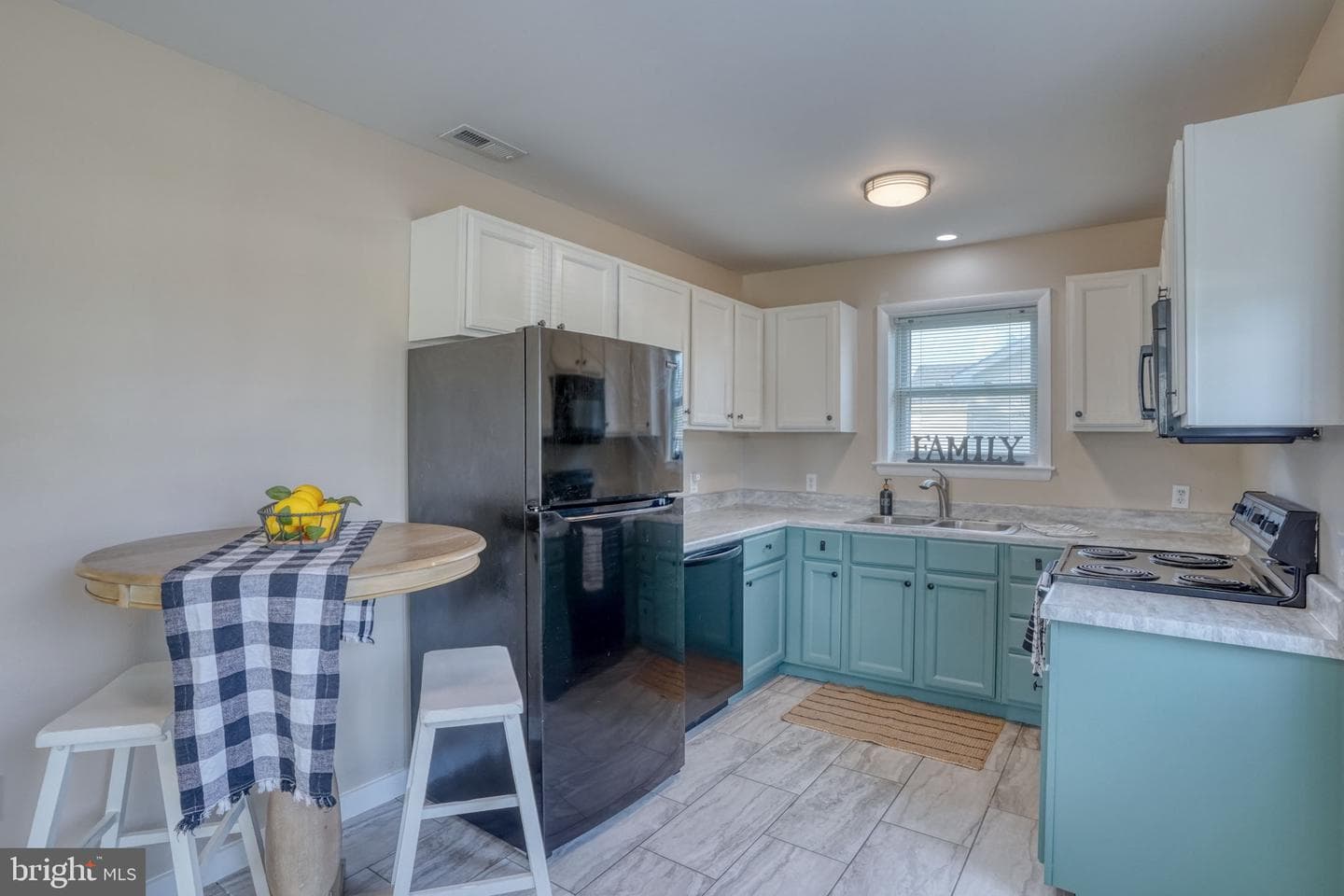 11060 Plum Drive photo 3