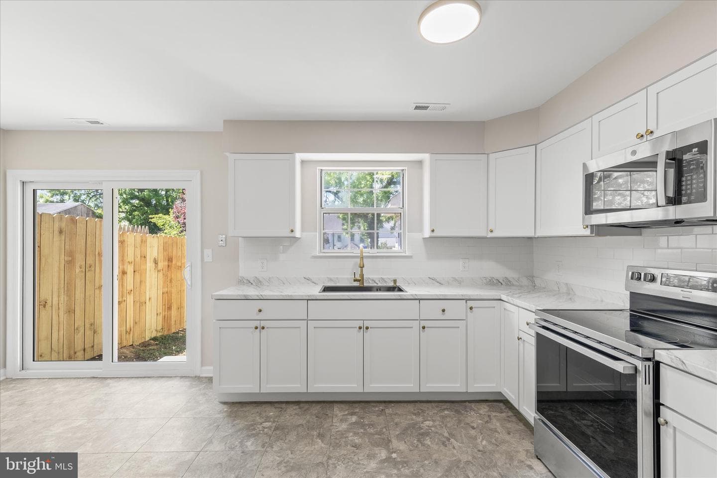 423 Calvert Street photo 14