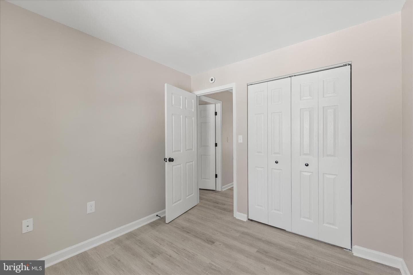 423 Calvert Street photo 17