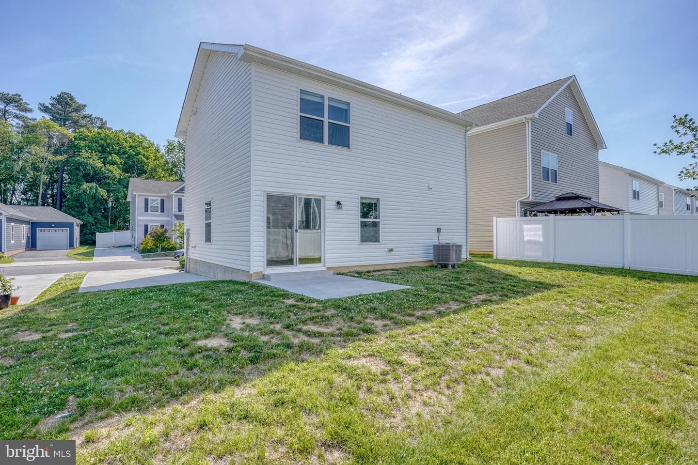 102 Flying Cloud Drive photo 14