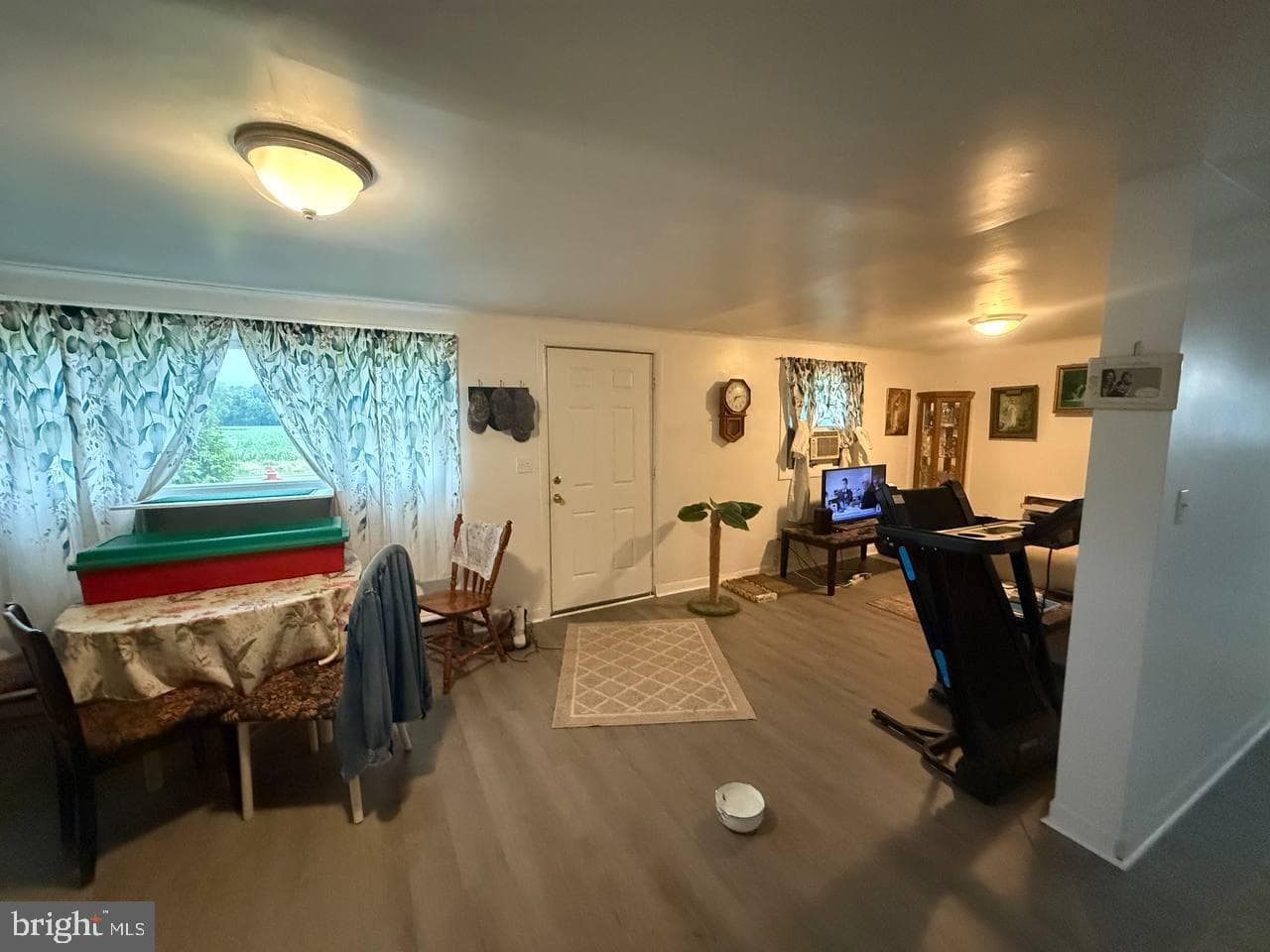21899 Lovers Lane photo 4
