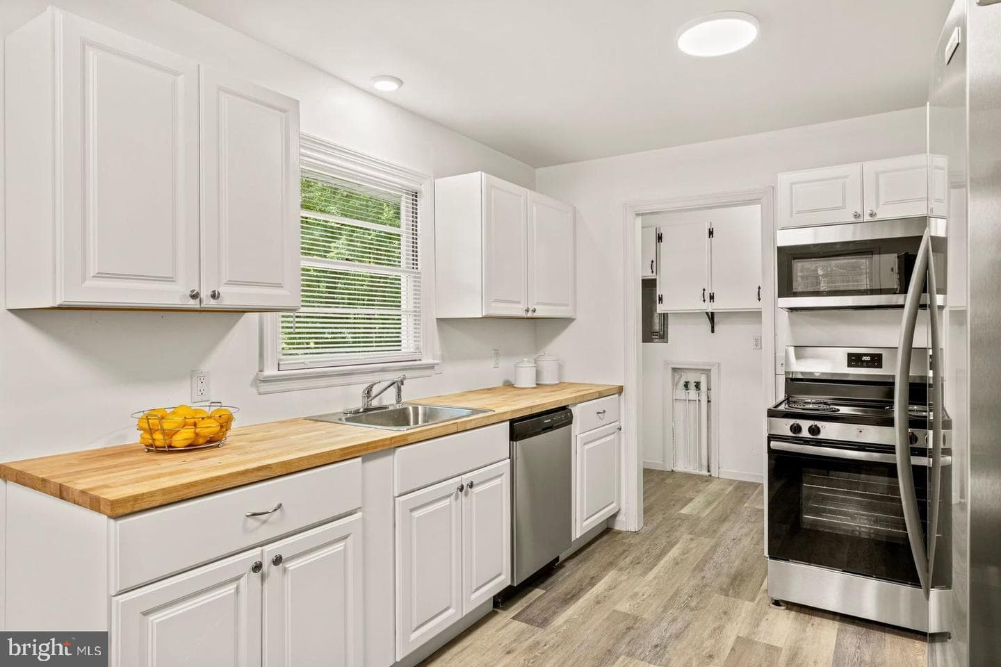 9126 Fairlee Road photo 10