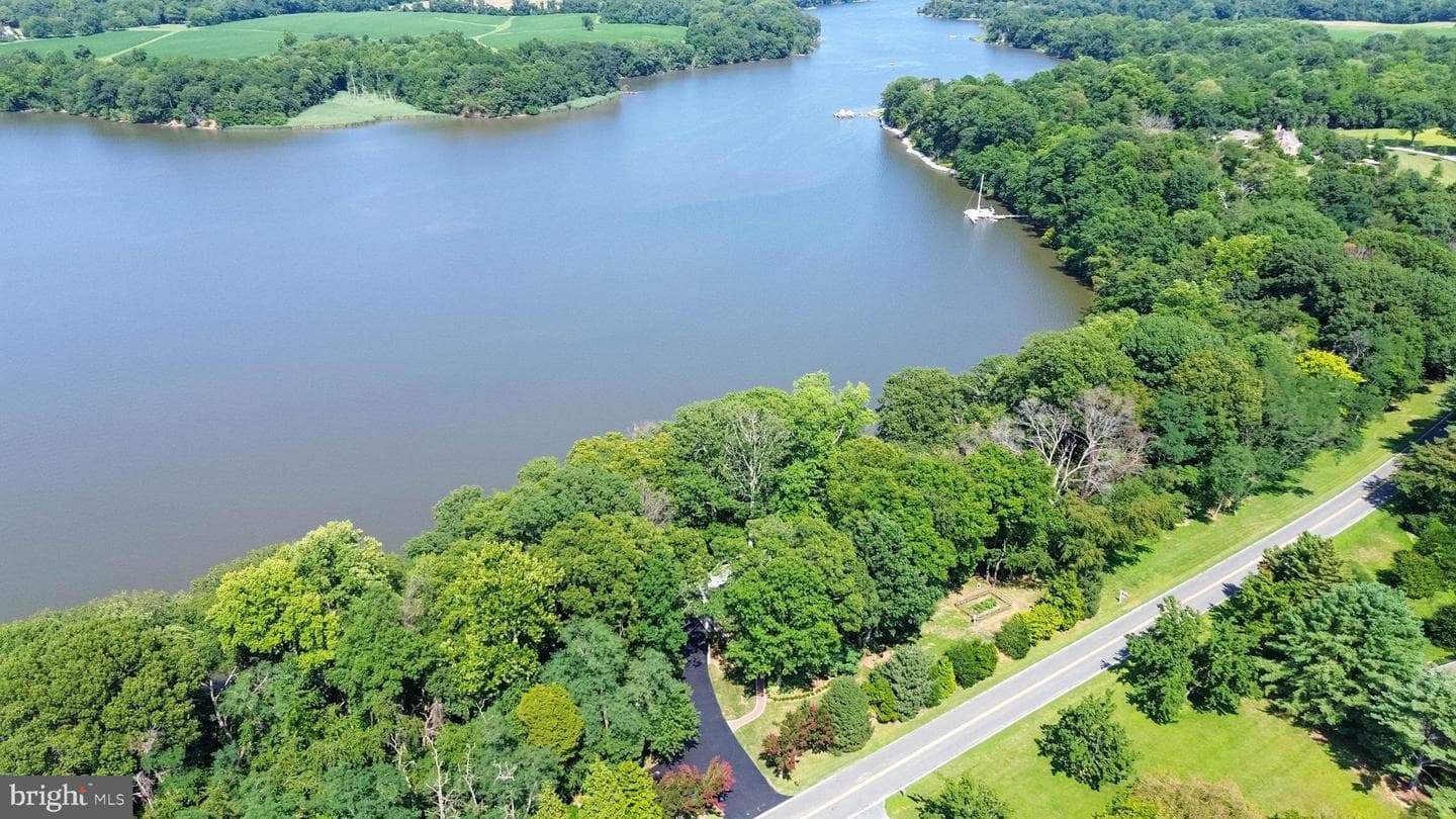 12555 Coopers Lane, Worton