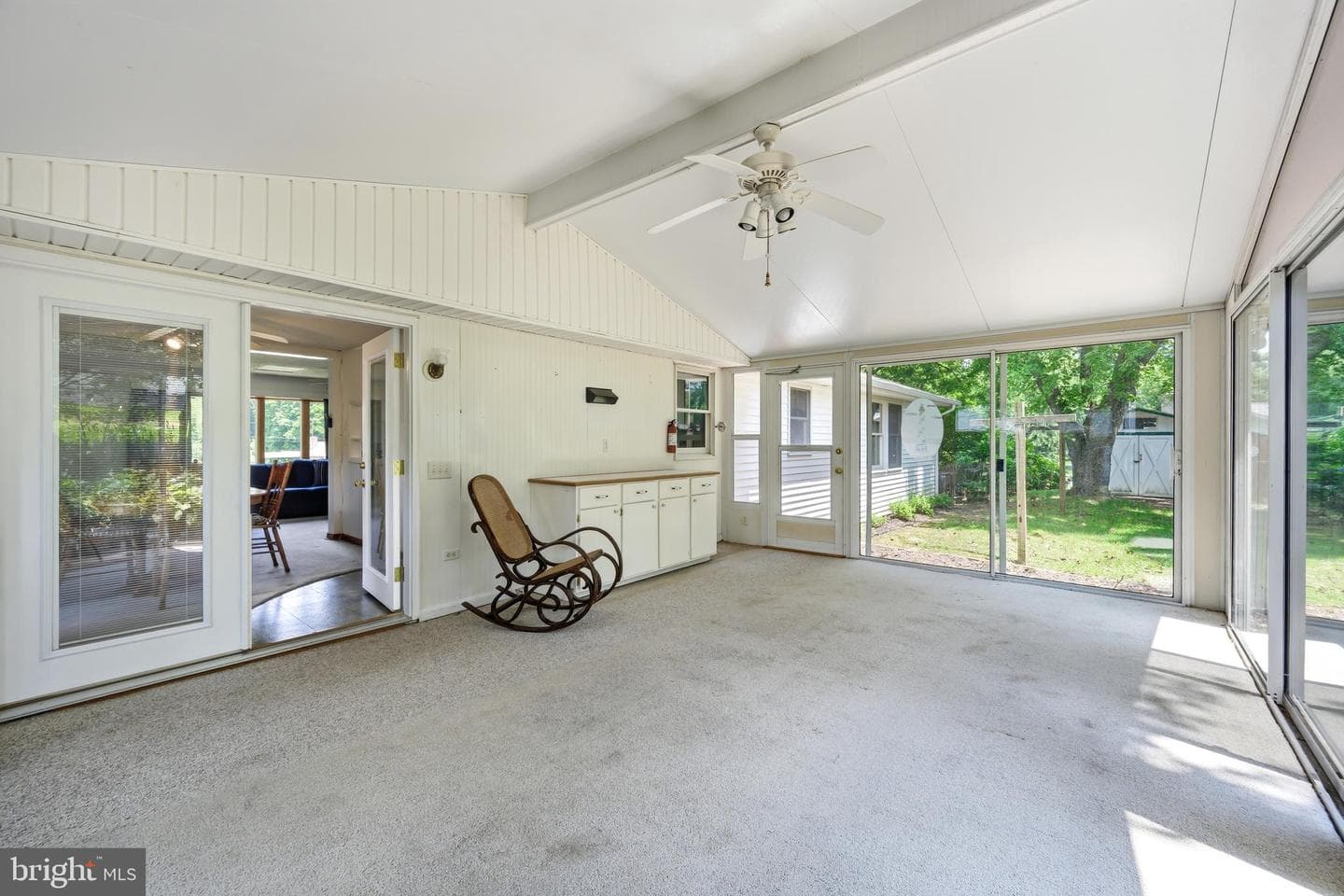 200 Manor Avenue photo 17