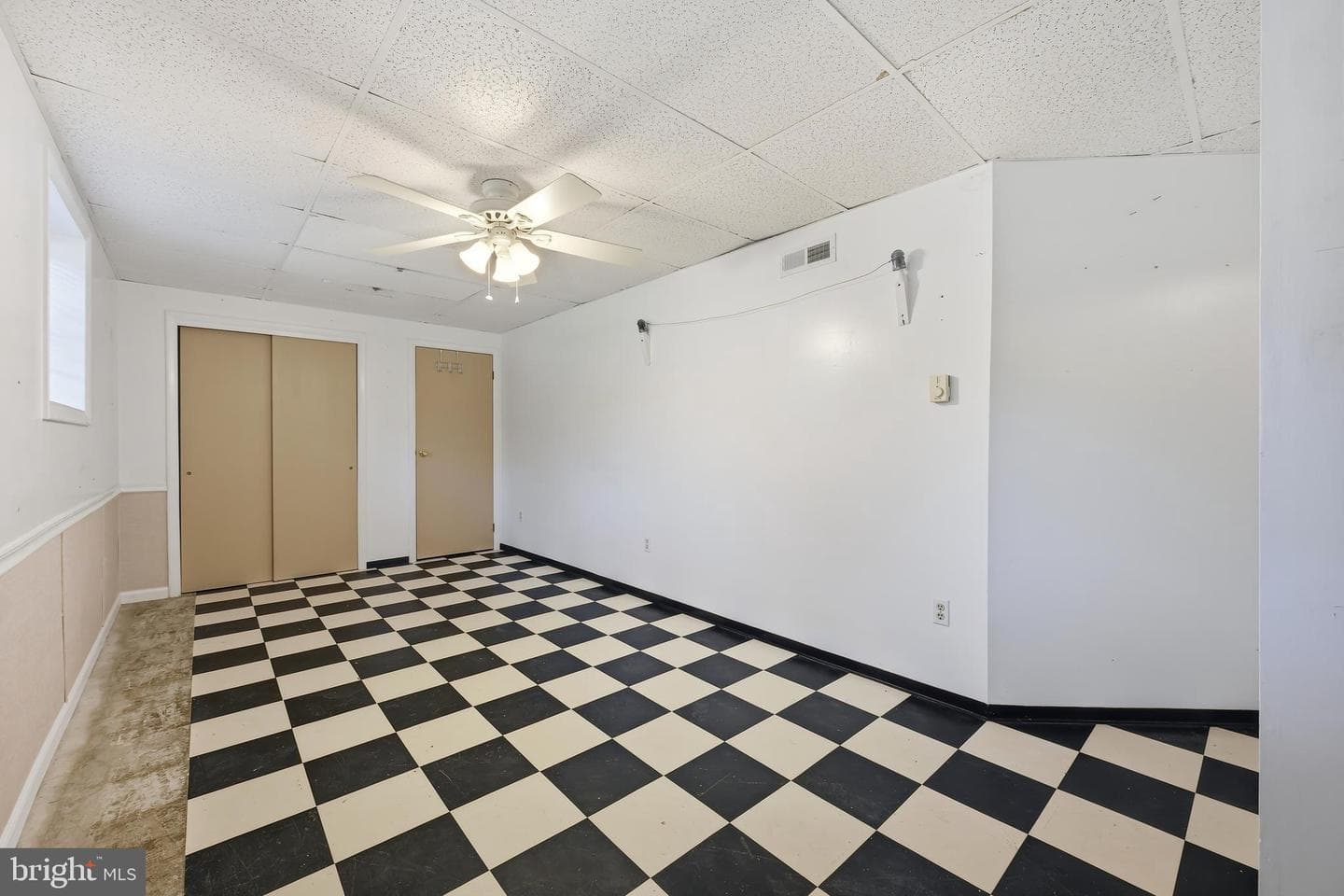 200 Manor Avenue photo 27