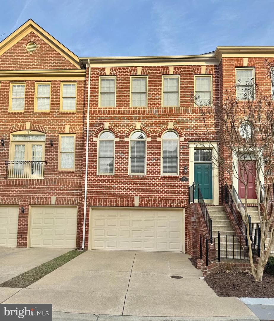 1152 Regal Oak Drive