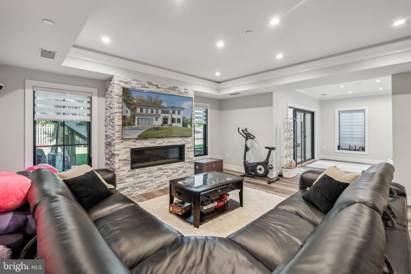 6025 Avon Dr photo 36
