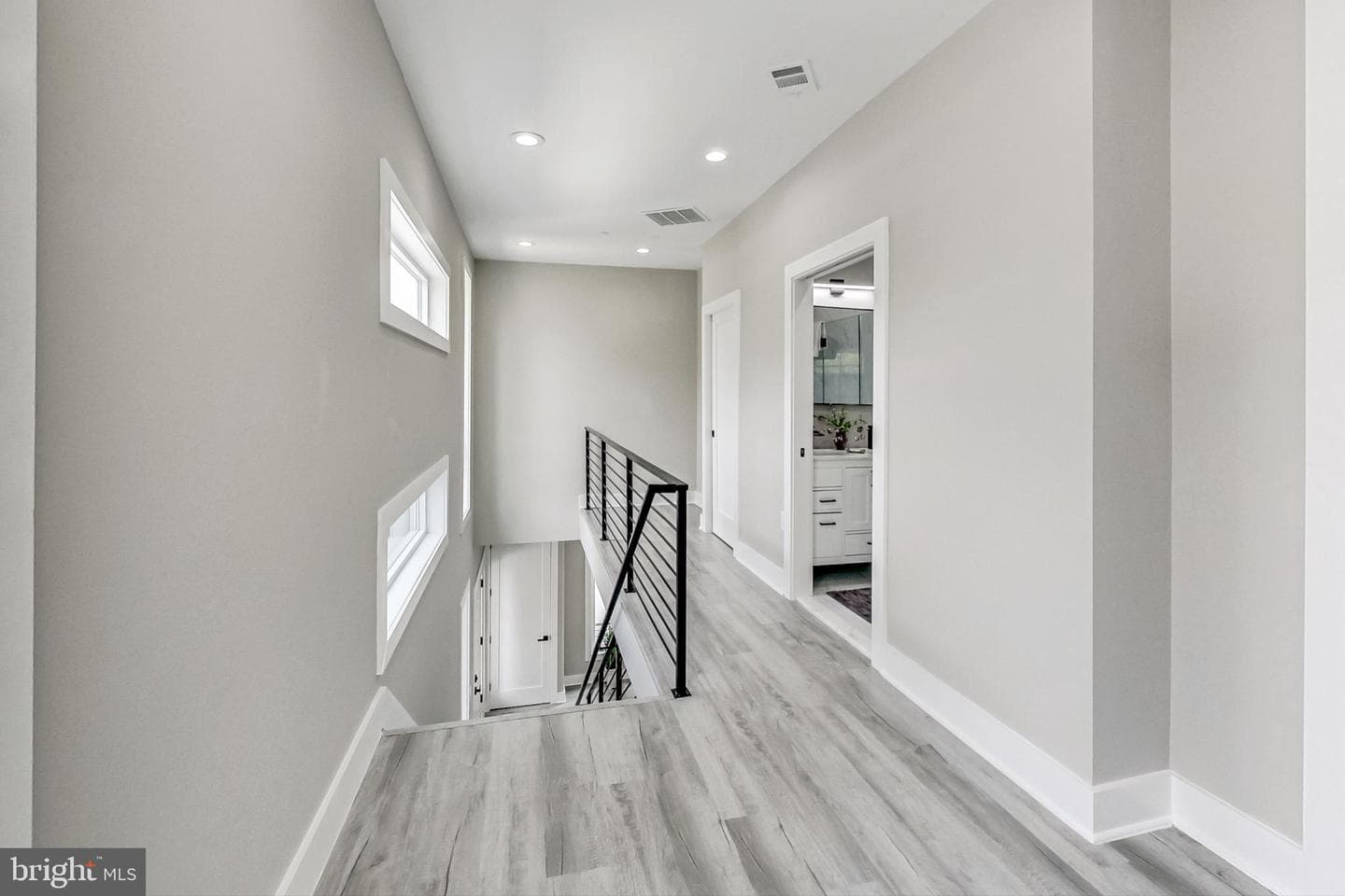 2932 University Boulevard W photo 16