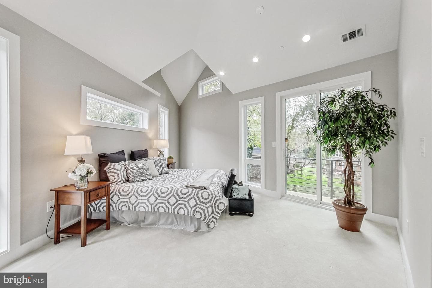 2932 University Boulevard W photo 17