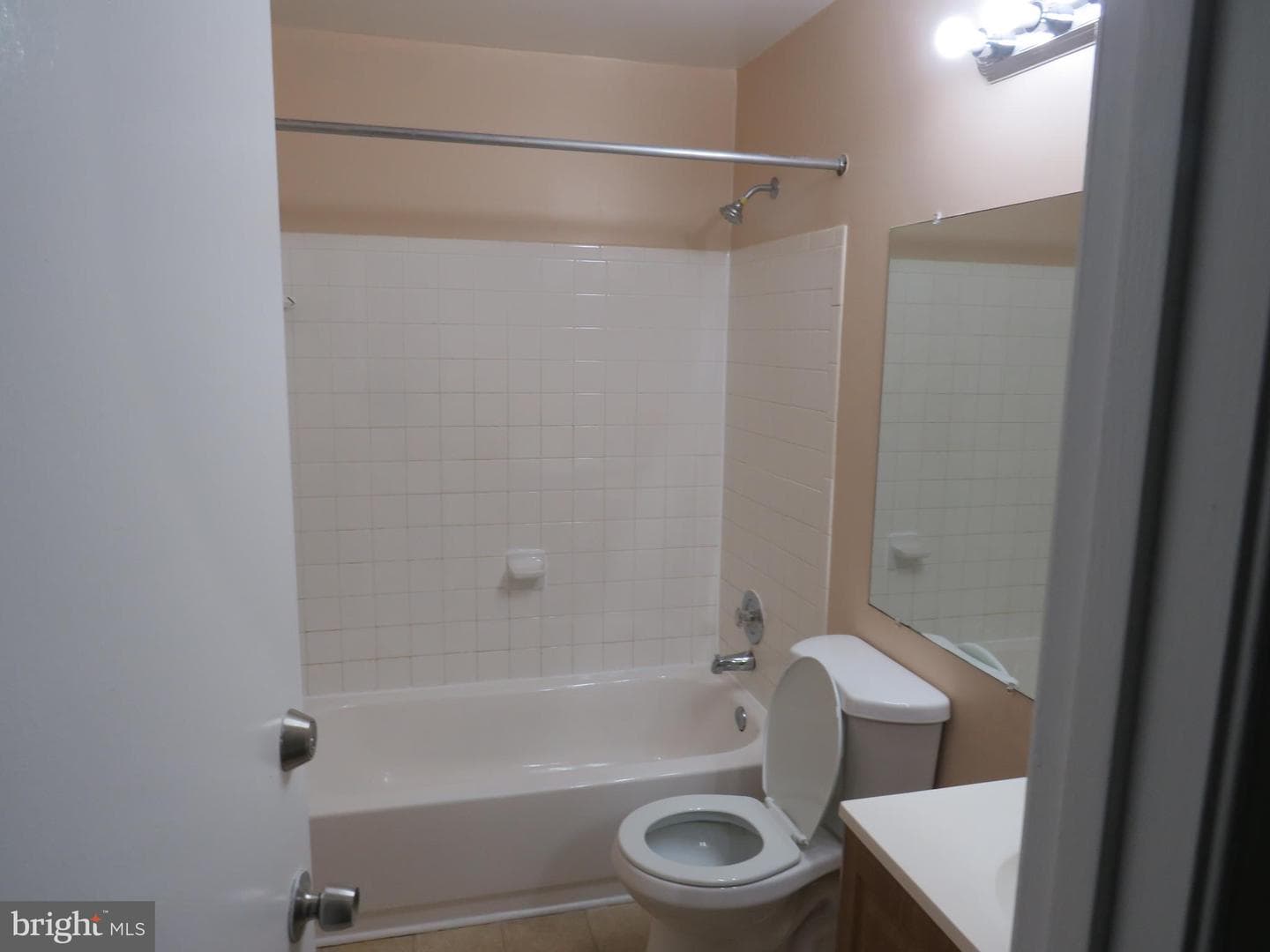 2503 Mcveary Court #11ba photo 4