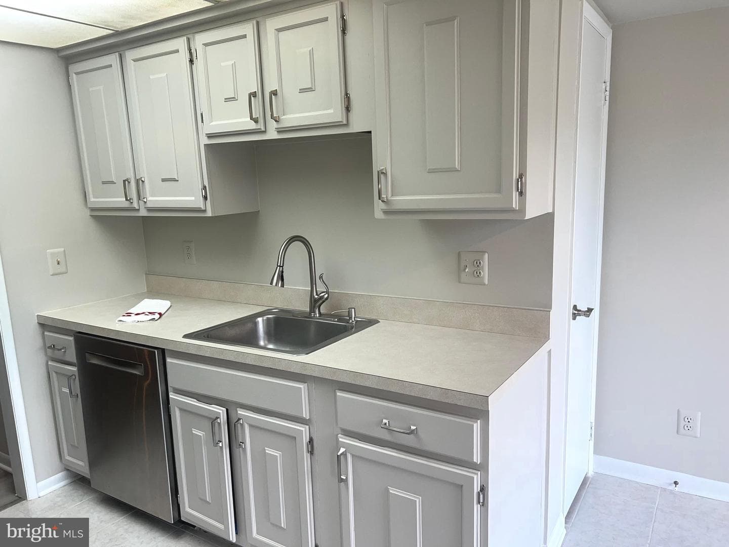 15300 Beaverbrook Court #88-2b photo 9
