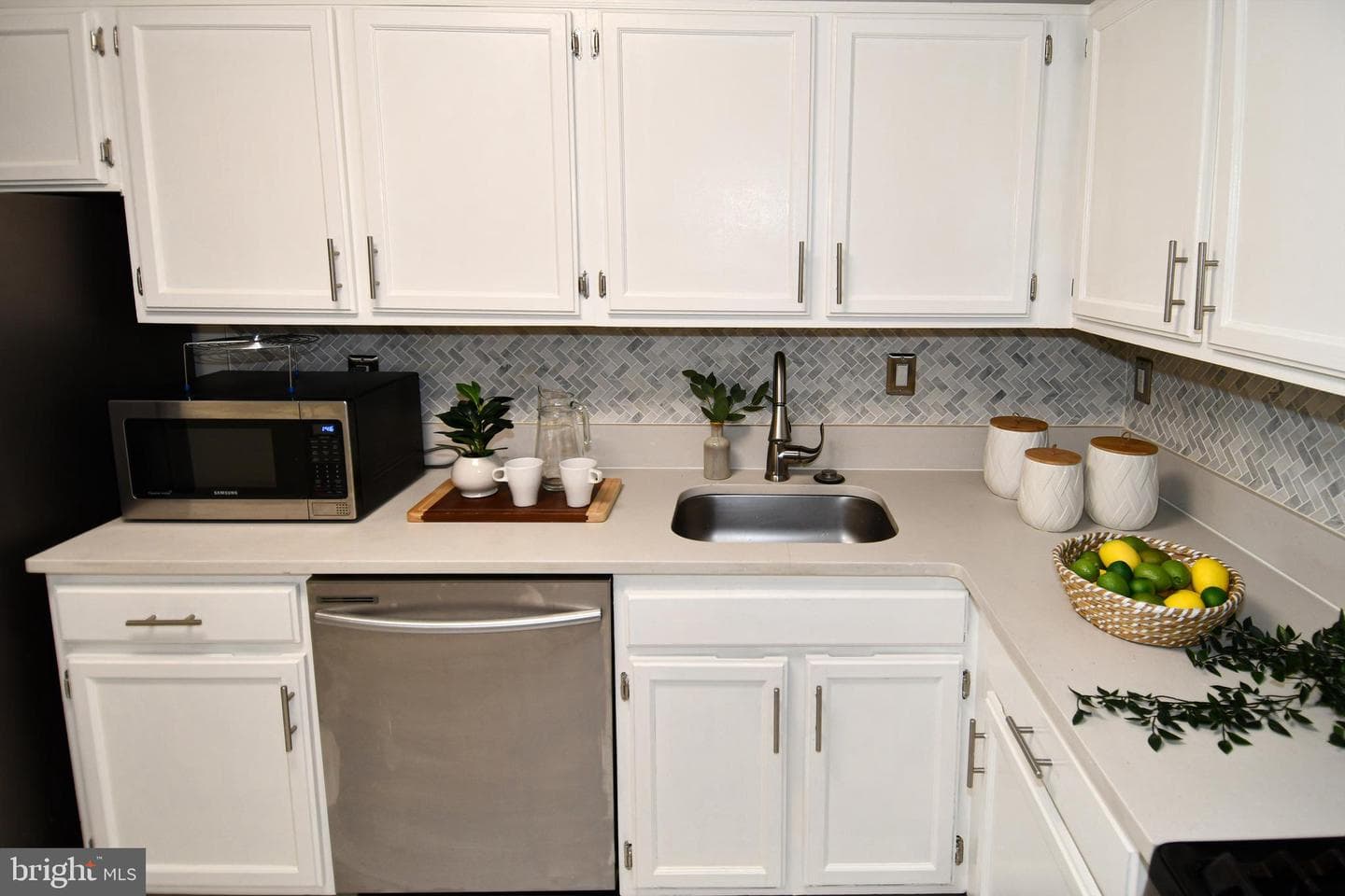 5225 Pooks Hill Road #222n photo 14