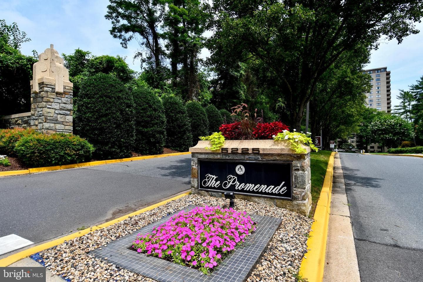 5225 Pooks Hill Road #222n photo 44