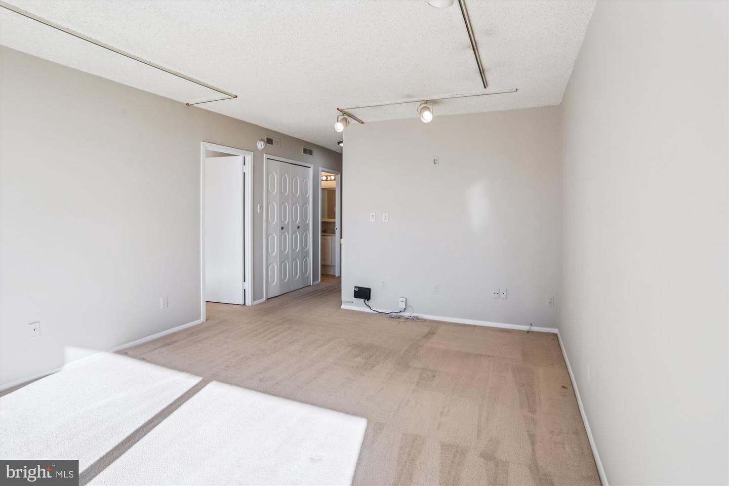 5225 Pooks Hill Road #417n photo 9