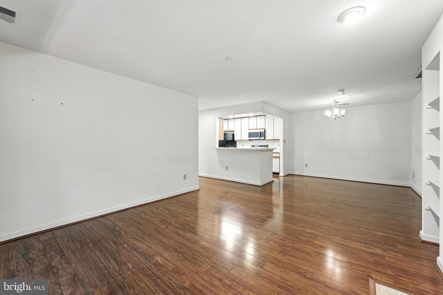 3301 Sir Thomas Drive #6-B-22 photo 17